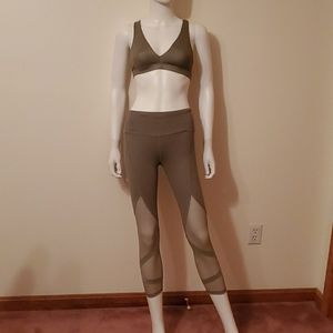 Victoria Secret yoga outfit, size XS/XP